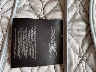 Chaqueta Spyder mujer acolchada con gorro de pelo