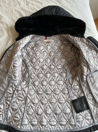 Chaqueta Spyder mujer acolchada con gorro de pelo