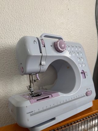 Máquina de coser portátil