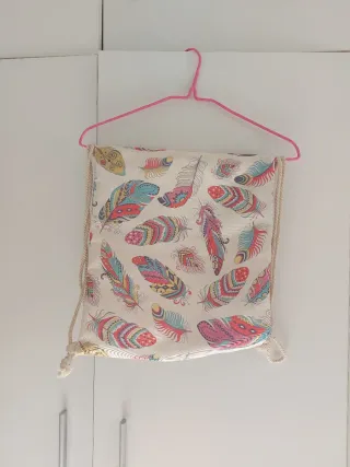 Bolsa mochila tela estampado plumas