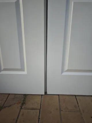 Puertas dobles de salón blancas