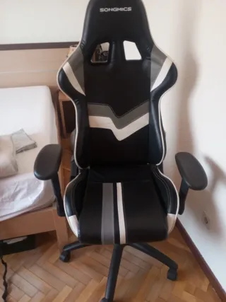 Silla gaming SONGMICS negra y blanca