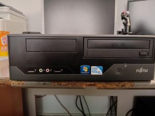 Fujitsu Esprimo E400 E85+ PC Escritorio completo.
