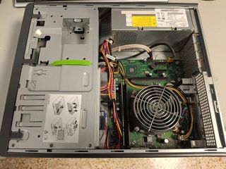 Fujitsu Esprimo E400 E85+ PC Escritorio completo.