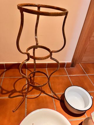 Palanganero de forja