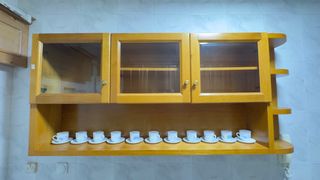 Mueble de cocina madera y cristal