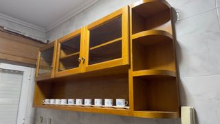 Mueble de cocina madera y cristal