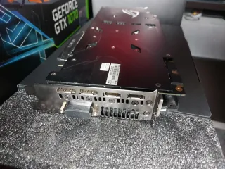 Tarjeta Gráfica ASUS GTX 1070 STRIX 8GB