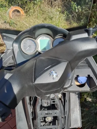 Peugeot Satelis 125cc Maxi Scooter