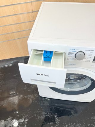 LAVADORA SECADORA SIEMENS 7/4KG  1400RPM A+++.