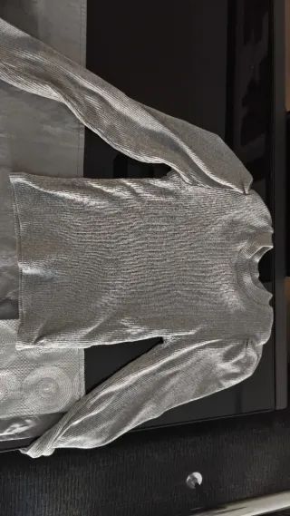 Jersey gris de manga larga