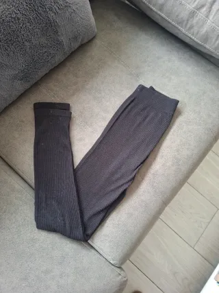 Leggings Zara Negro Canalé