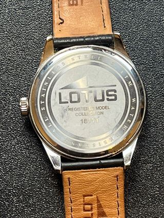 Reloj Lotus