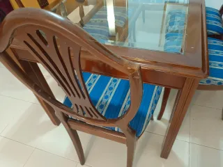 Mesa Comedor Cristal y 6 Sillas Madera