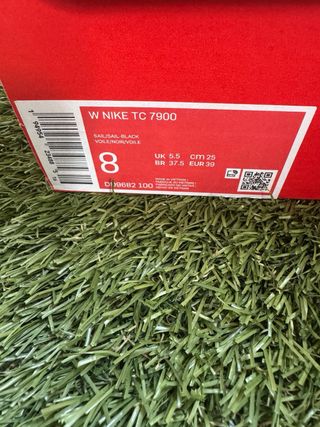 Nike TC 7900 Mujer Talla 39 Beige/Blanco