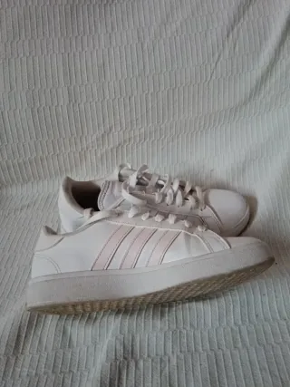Deportivas Adidas Blancas y Rosas