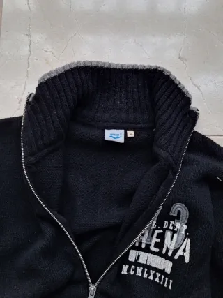 Chaqueta lana negra cremallera