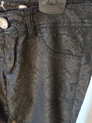 Pantalón Desigual Vintage Estampado Negro