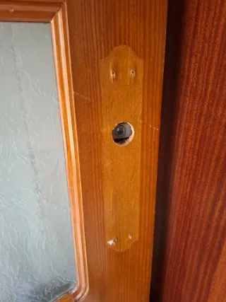 Puerta de madera de roble con cristal