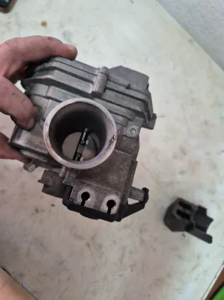 Cuerpo de aceleración 20mil kl Magneti Marelli 389