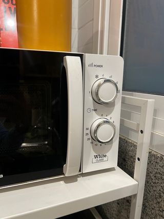Microondas Orbegozo Blanco