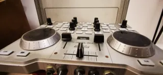 Consola DJ Hercules MK4 Mesa de Mezclas