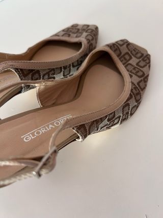 Sandalias Gloria Ortiz tacón peep toe
