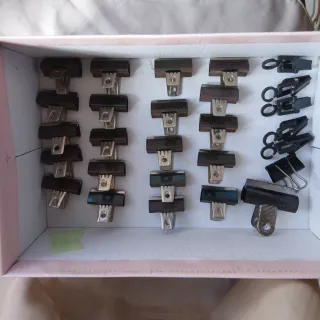 Conjunto pinzas metálicas retro sujetapapeles 1980