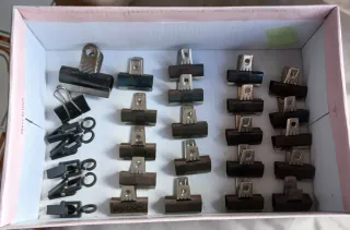 Conjunto pinzas metálicas retro sujetapapeles 1980