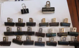 Conjunto pinzas metálicas retro sujetapapeles 1980