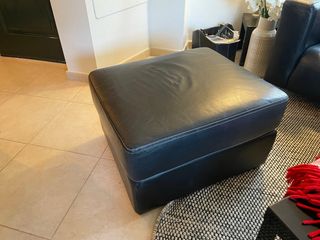 Puff de piel sintética negro