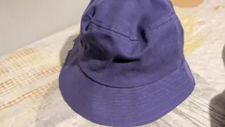 Gorro playero morado de Netflix