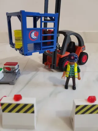 Carretilla elevadora Playmobil con accesorios