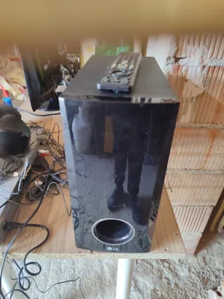 Altavoces Home Cinema LG Negros