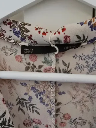 Vestido floral con lazo