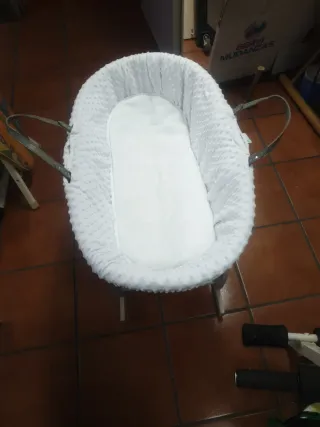 Moisés de mimbre azul claro