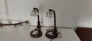 Lámpara de techo y 2 mesitas