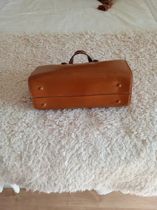 Bolso de cuero marrón