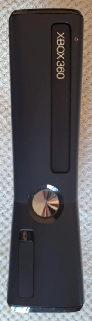 Xbox 360 Slim 250GB Negra Restaurada