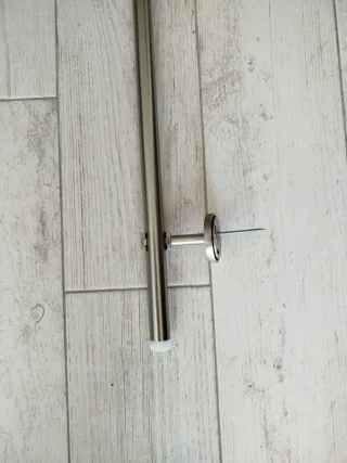 Barra de cortina de acero