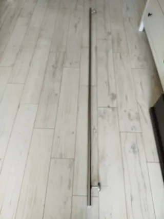 Barra de cortina de acero