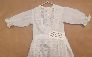 Vestido antiguo bebé encaje blanco