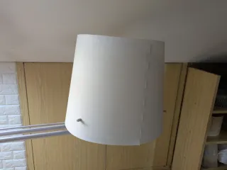 Lámpara de pie salón metal y papel