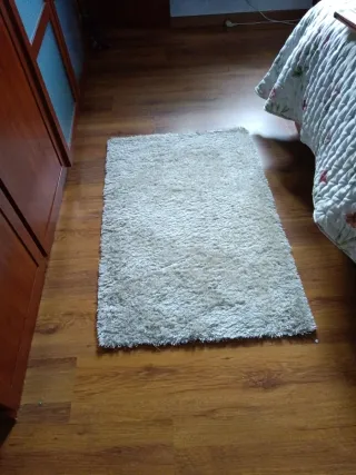 Alfombra beige poliéster suave