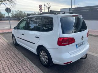 Volkswagen Touran 2011