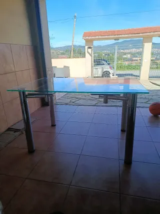 Mesa de comedor cristal y metal