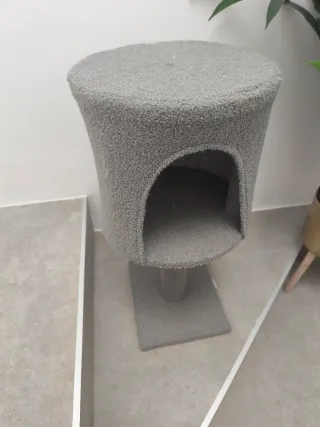 Árbol para gatos de suelo a techo