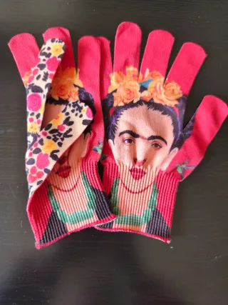 3 pares de Guantes: Frida Kahlo, Espirales, Verdes