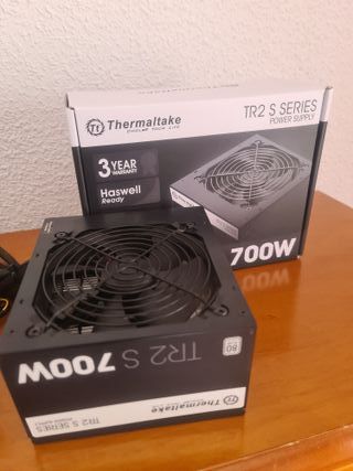 Fuente Alimentación Thermaltake TR2 S 700W