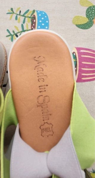 Sandalias de piel verdes y blancas mujer